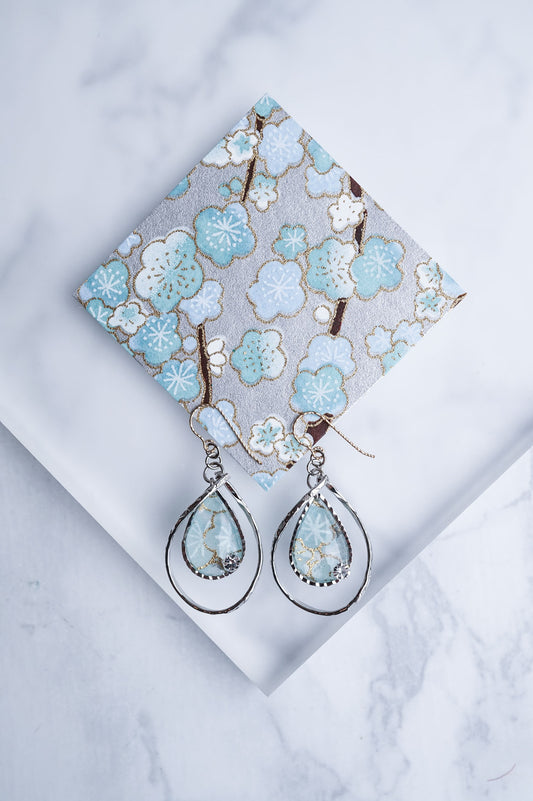 Flower Dew Earrings - Plum (Light Blue)
