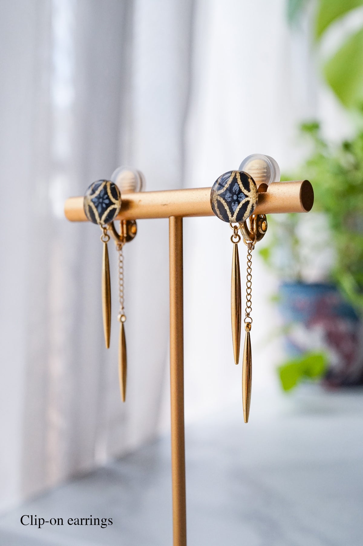 Icicle Earrings - Hana-Shippo (Black)
