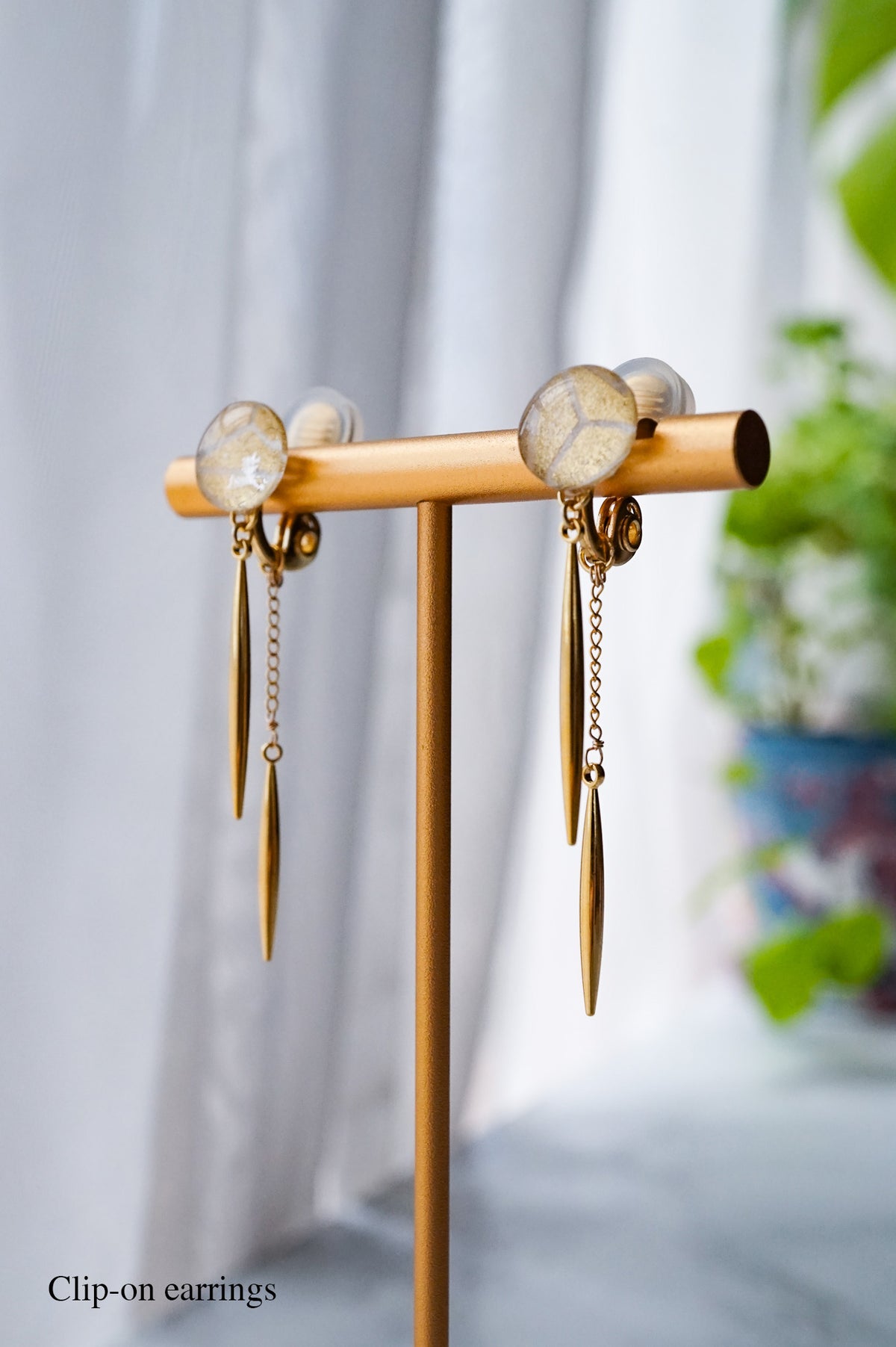Icicle Earrings - Hemp Leaf (Gold)