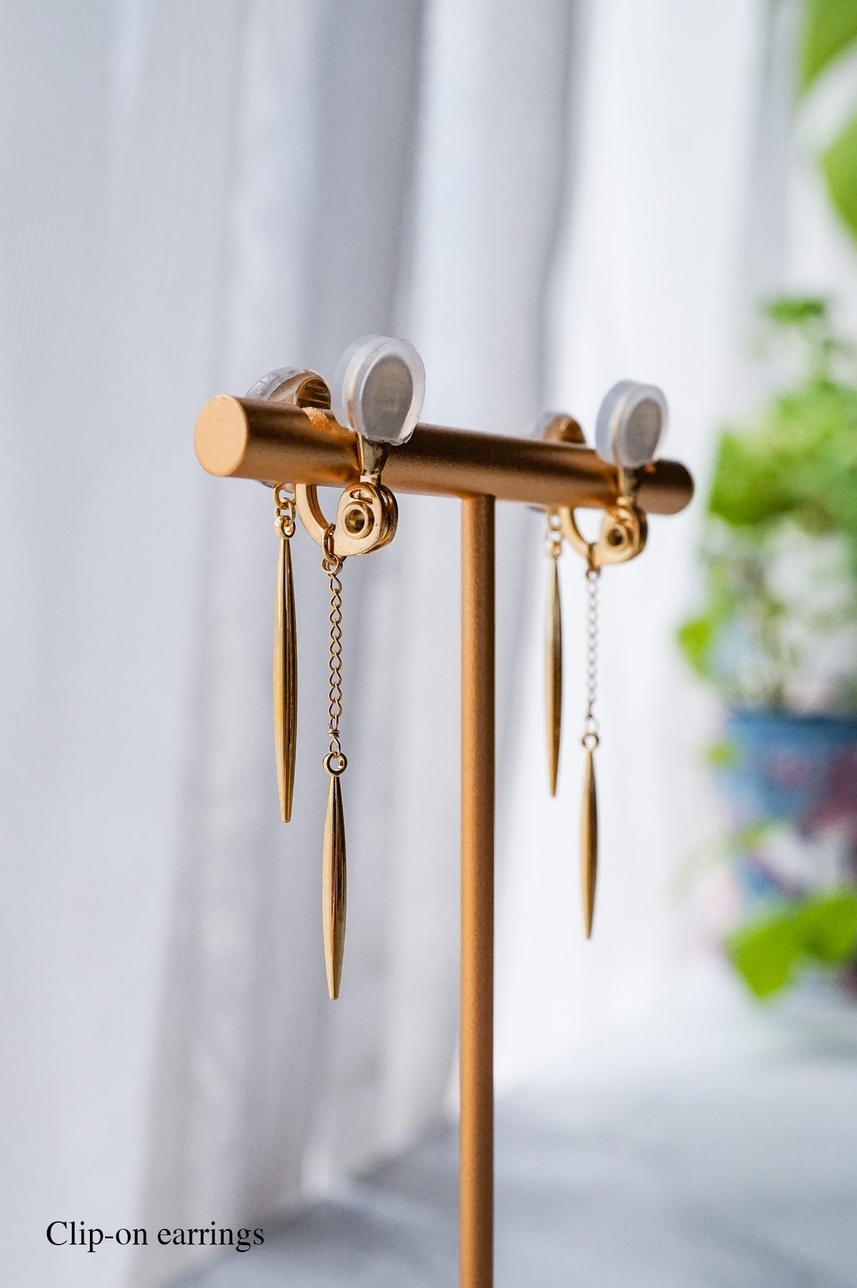 Icicle Earrings - Hemp Leaf (Gold)