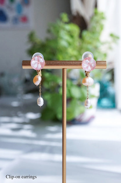 Little Spring Earrings - Tiny Sakura (Pink)