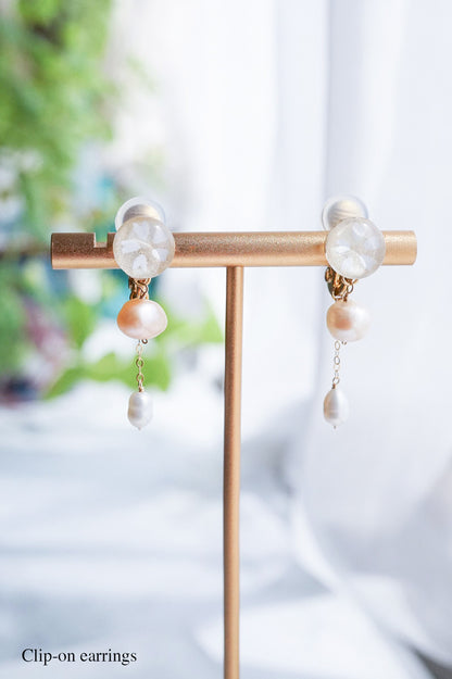 Little Spring Earrings - Tiny Sakura (White)