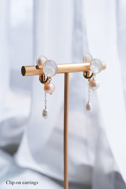 Little Spring Earrings - Tiny Sakura (White)
