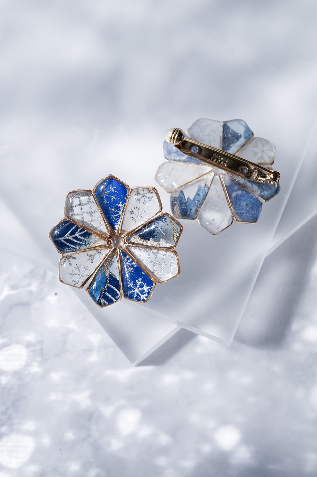 Star Flower Brooch - Lapis Lazuli -