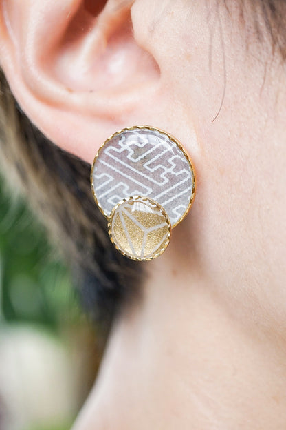 Kumi Circle Earrings - Sayagata (Gray)