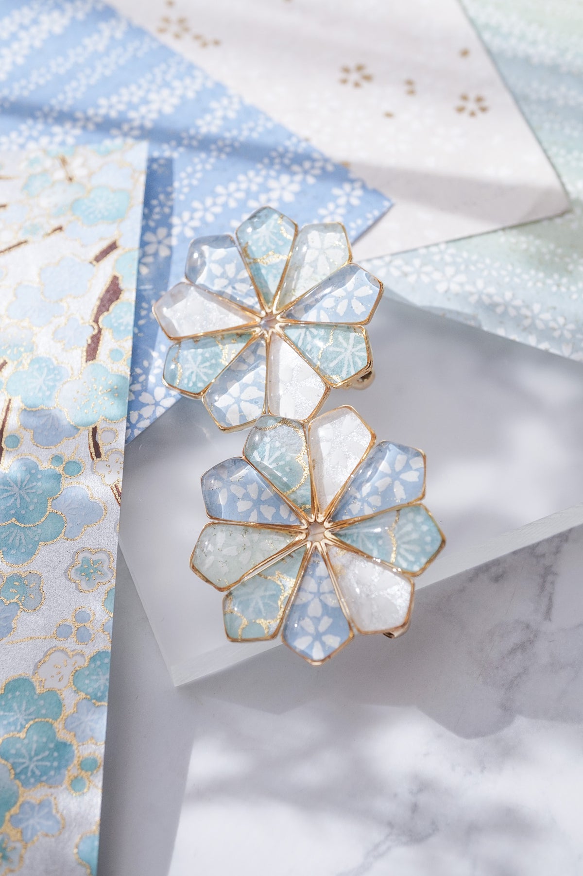 Star Flower Brooch - Lapis Lazuli -