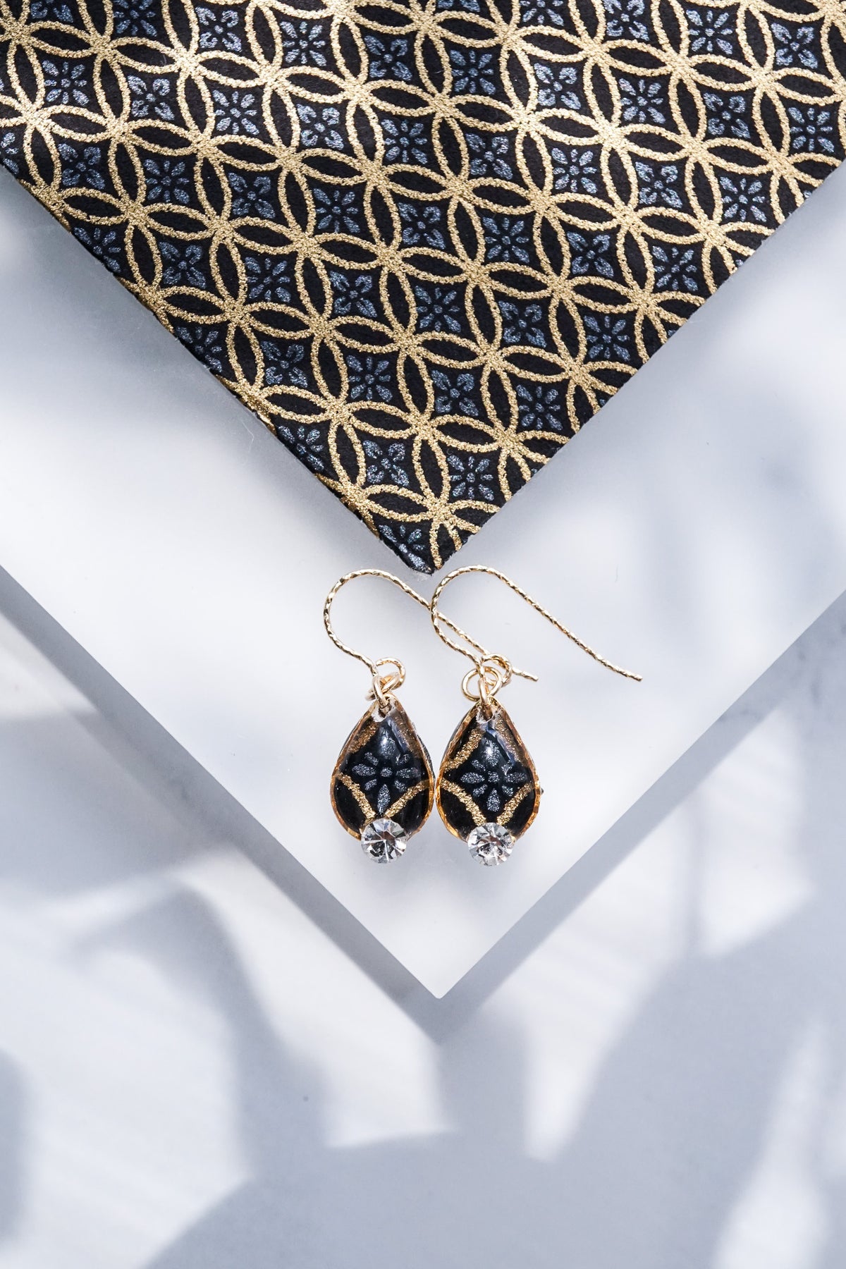 Morning Dew Earrings - Hana-Shippo (Black)