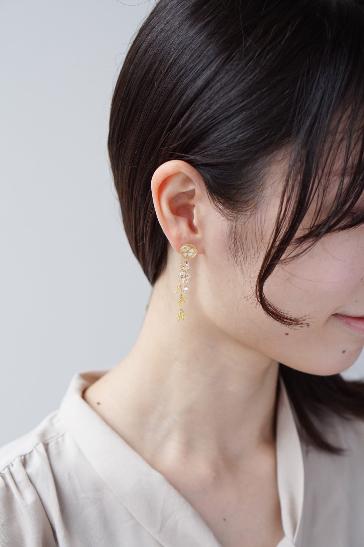 Little Snow Earrings - Tiny Sakura (Yellow)