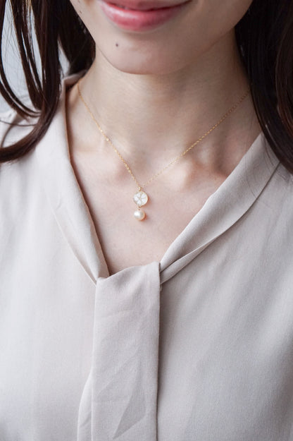 Koharu Necklace - Small Cherry Blossom (White)