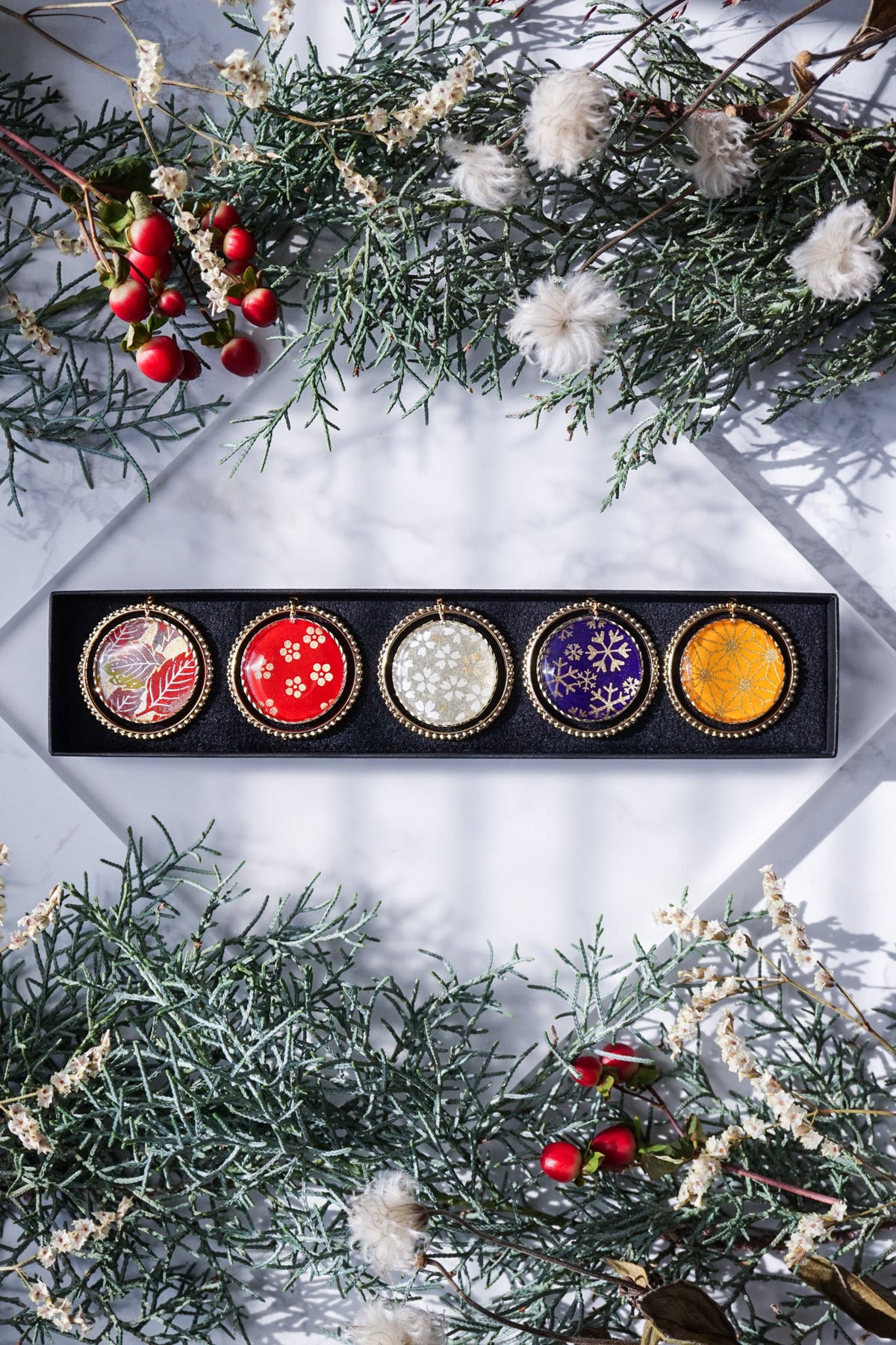 Christmas Ornament <Wind>