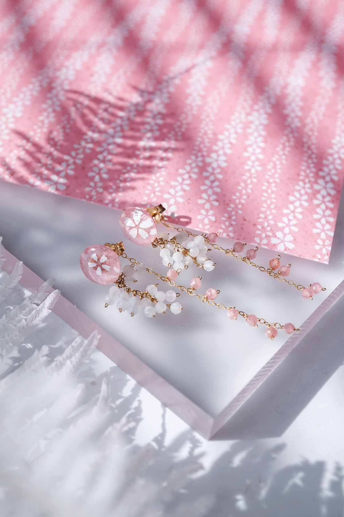 Little Snow Earrings - Tiny Sakura (Pink)